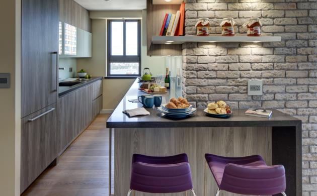 Τάσεις της κουζίνας με ιδέα μοβ καρέκλες