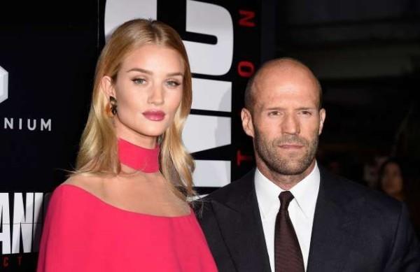 Παιδιά άνω των 40 ηθοποιός δράσης Jason Statham φίλη Rosie