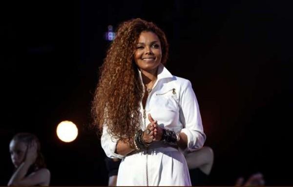 Παιδιά άνω των 40 σούπερ σταρ Janet Jackson μωρό τύχη στα 50