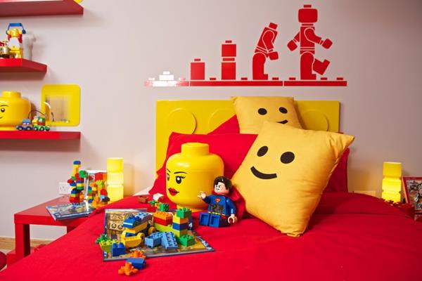 Δημιουργήστε παιδικό δωμάτιο σε στυλ LEGO κίτρινο κόκκινο