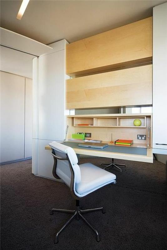 Πτυσσόμενο γραφείο με μικρά έπιπλα γραφείου στο σπίτι εξοικονομείτε χώρο