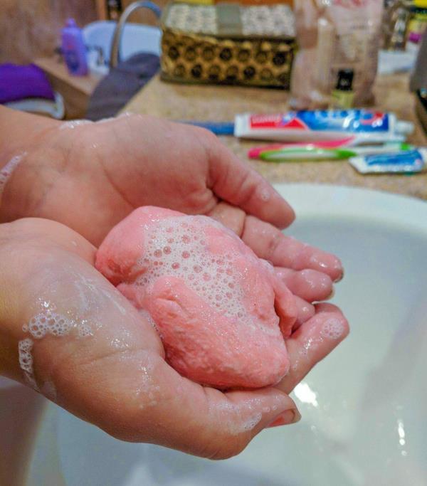 Φτιάξτε μόνοι σας σαπούνι μοντελοποίησης παιδική συνταγή για πλύσιμο πηλού