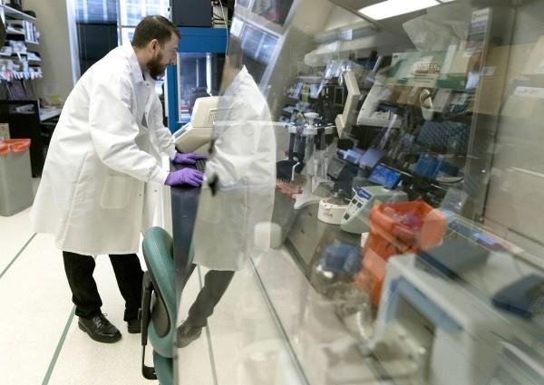Η τεχνητή νοημοσύνη ανέπτυξε για πρώτη φορά εμβόλιο κατά της γρίπης, τώρα εργαστηριακά δοκιμασμένο σε ανθρώπους