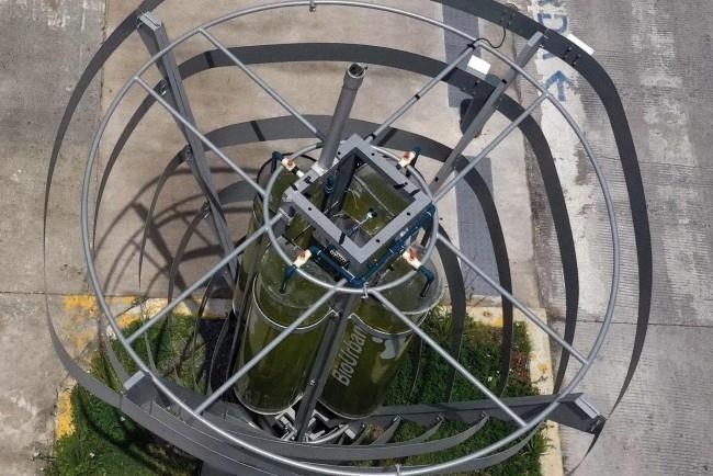 Το τεχνητό δέντρο BioUrban μπορεί να καθαρίσει τον αέρα στις πόλεις, το στέμμα των φυκών