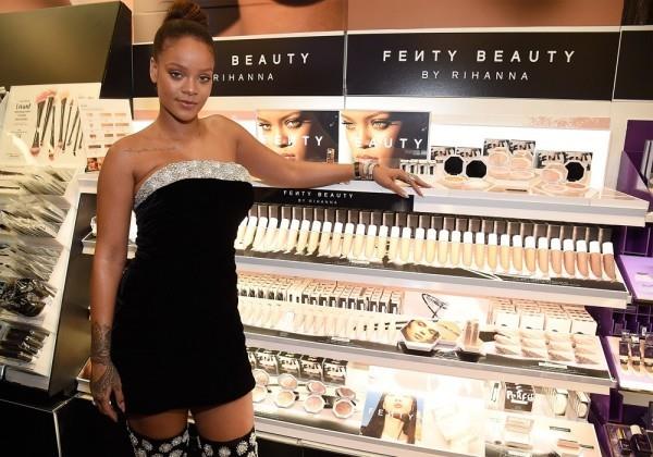 Η μάρκα καλλυντικών Fenty Beauty της Rihanna είναι πολύ δημοφιλής και έχει μεγάλη ζήτηση