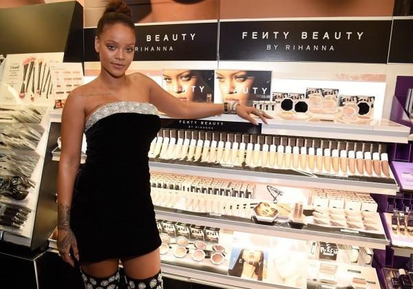 Η μάρκα καλλυντικών Fenty Beauty της Rihanna είναι πολύ δημοφιλής και έχει μεγάλη ζήτηση