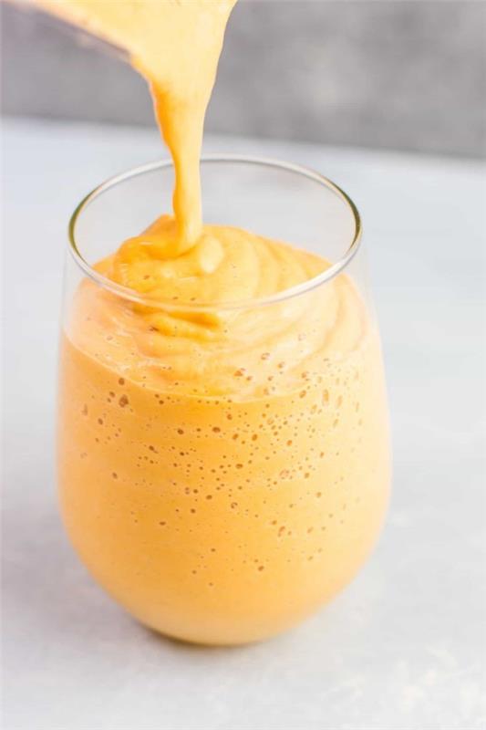 Ετοιμάστε το smoothie κολοκύθας γρήγορα και εύκολα και απολαύστε στο έπακρο