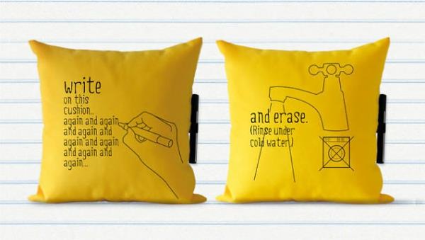 Δημιουργική-ρίψη-μαξιλάρια-και-μαξιλάρια-κίτρινα