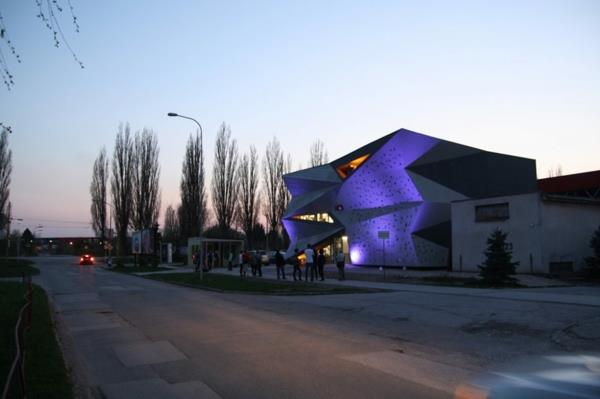 Πολιτιστικό κέντρο αθλητικό κέντρο εναλλάκτη θερμότητας το νυχτερινό φωτισμό