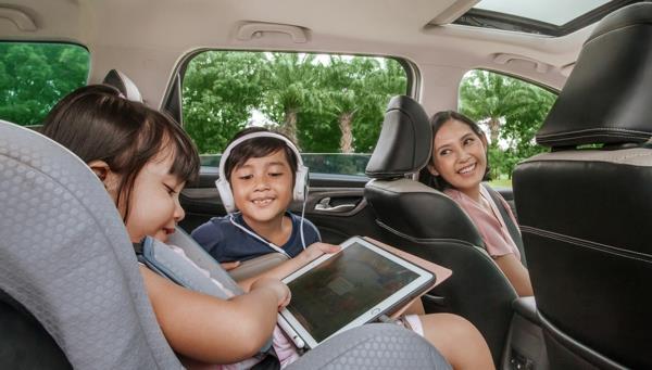 Σύντομο ταξίδι με παιδιά Ηλεκτρονικά παιχνίδια Ταξίδια αυτοκινήτου με παιδιά