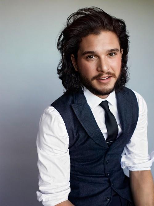 Μακρύ μοντέρνο αντρικό χτένισμα kit harington