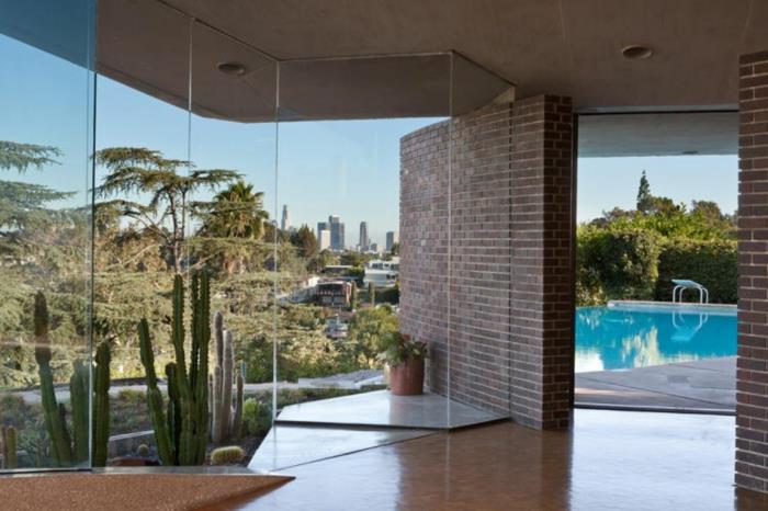 Less Than Zero film silvertop αρχιτεκτονικό σπίτι john Lautner κήπος γυάλινοι τοίχοι πισίνας