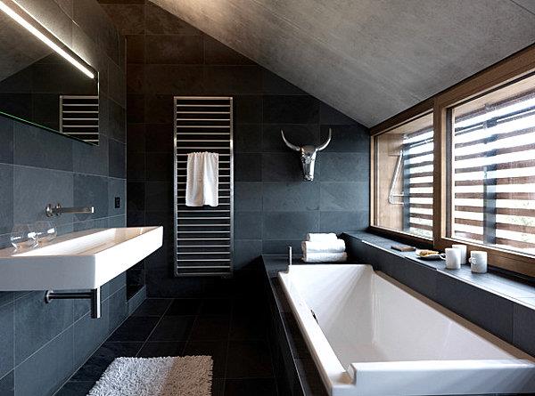 Τα πολυτελή μπάνια σχεδιάζουν μεταλλικές μαύρες λεπτομέρειες