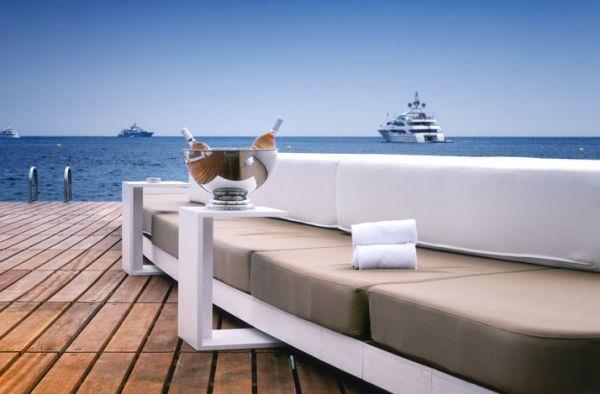 Luxury Beach Bar and Terrace Monaco Life Club Καναπές Ξύλινο Δάπεδο