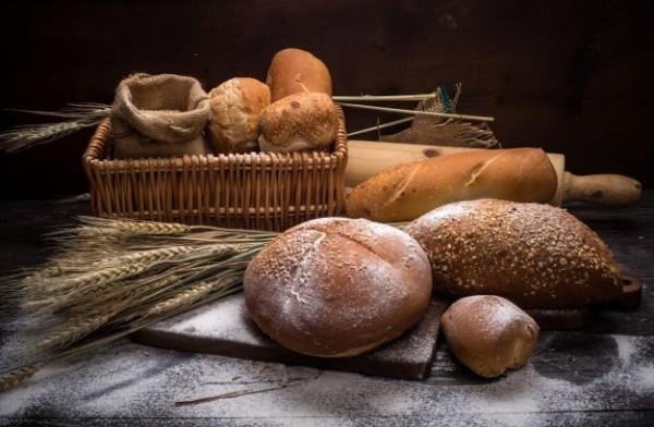 Τροφές πλούσιες σε μαγνήσιο breadωμί ολικής αλέσεως σε κάθε αρτοποιείο διαφορετικοί τύποι φρέσκιας μυρωδιάς έχουν εξαιρετική γεύση