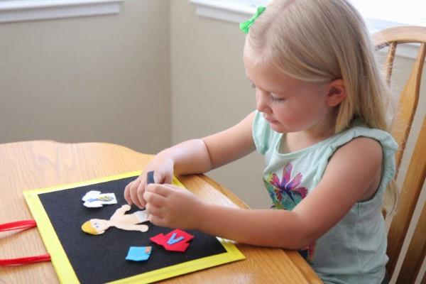 Ζωγραφική και χειροτεχνία με παιδιά 2 ετών-δημιουργικές και απλές ιδέες για νήπια, νήπια, απλά κολλήστε