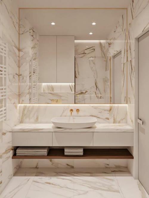 Μάρμαρο στο μπάνιο μαρμάρινα πλακάκια όμορφο σχέδιο μπάνιου σε μπεζ καθρέφτη ματαιοδοξίας ενσωματωμένα φώτα