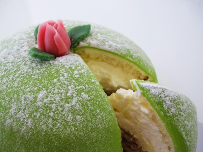 Φτιάξτε μαρτζιπάνι μόνοι σας κέικ με χρωματισμό τροφίμων