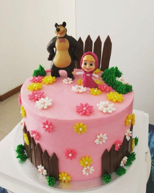 Κέικ μοτίβο κέικ Masha and the Bear για γενέθλια κοριτσιών