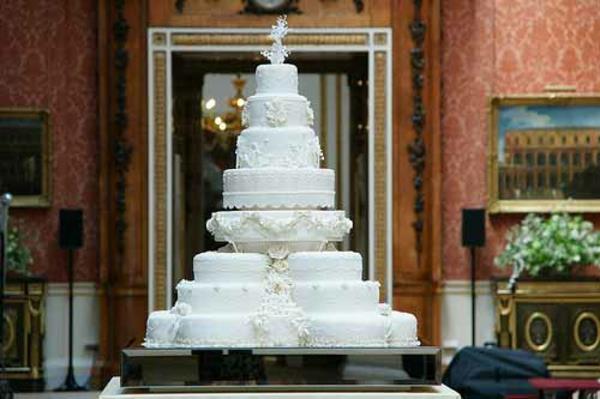 Γαμήλια τούρτα κέικ νύφη μεγάλο λευκό