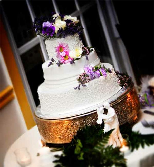 Γαμήλια κέικ κέικ νύφη έντονα χρώματα