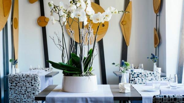 Εστιατόρια με αστέρι Michelin πολυτελή εσωτερική διακόσμηση λουλουδιών