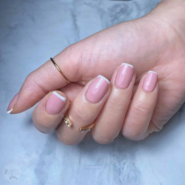 Micro Manicure απλό σχέδιο νυχιών Trend trend νυχιών Micro French Manicure