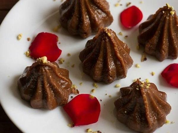 Ινδικό στυλ γαλακτοκομικές συνταγές 10 νόστιμες και γρήγορες ιδέες επιδόρπιο σοκολάτα modak