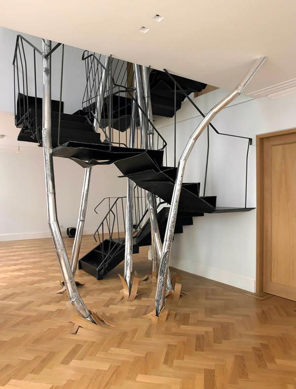 Σύγχρονες εσωτερικές σκάλες από σεισμό από ξύλο χάλυβα