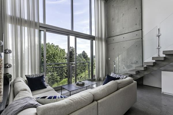 Μοντέρνα γκρι χρώματα ρετιρέ αρχιτεκτονική Βανκούβερ μεγάλα παράθυρα
