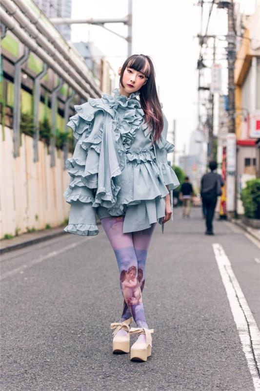 Τάσεις της μόδας street fashion - ρομαντικές τάσεις γυναίκες Εβδομάδα μόδας Τόκιο