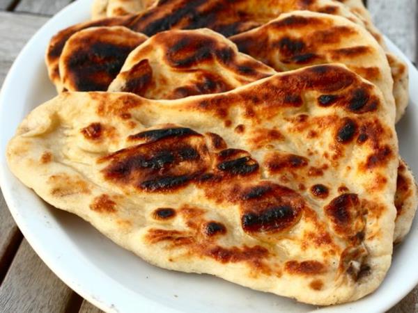 Συνταγή ψησίματος ψωμιού Naan και χρήσιμες συμβουλές