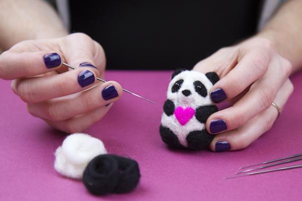 Βελόνα που νιώθει ιδέες για στεγνό felting panda tinker