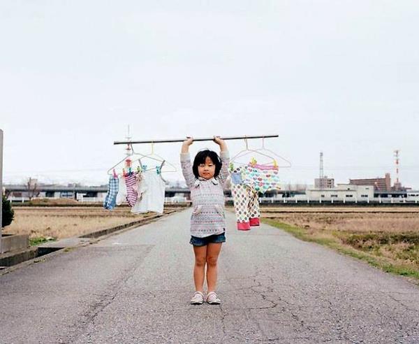 Nagano Toyoka κόρη αστείες παιδικές φωτογραφίες πλυντήριο