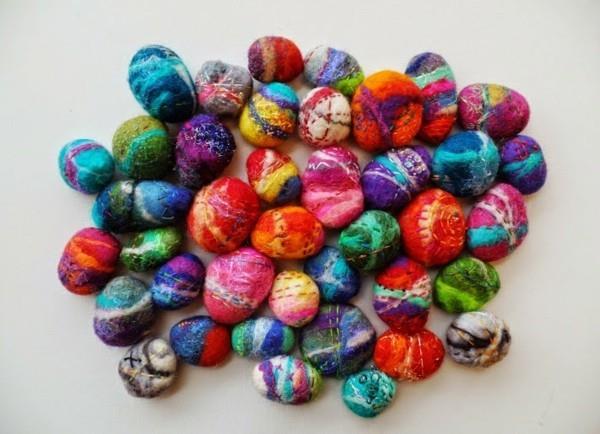 Υγρό felting πολύχρωμες πέτρες από τσόχα διακοσμητική φθινοπωρινή διακόσμηση felting με παιδιά