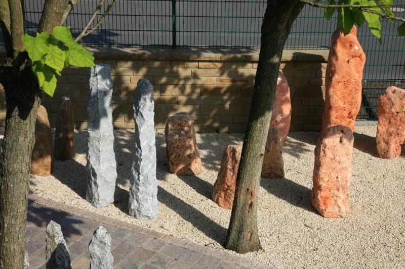 Φυσικές πέτρες Συντριβάνια από φυσική πέτρα Συντριβάνια κήπου χτίζουν βραχόκηπους