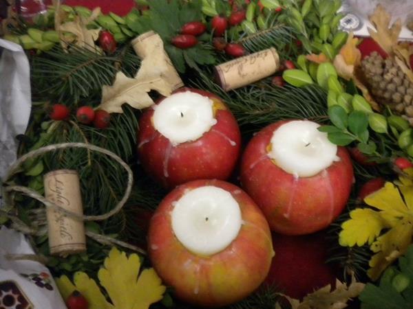 Κάντε Χριστουγεννιάτικες ρυθμίσεις μόνοι σας κεριά μήλου