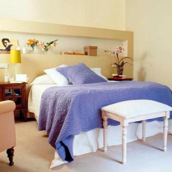 Θέσεις-ράφια-διακόσμηση-πάνω από το κρεβάτι