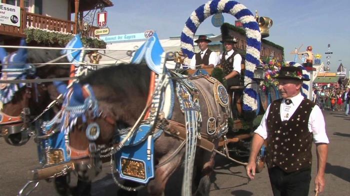 Oktoberfest Μόναχο άμαξα