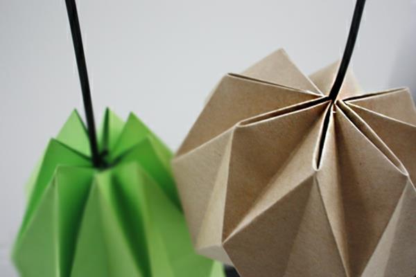 Οδηγίες από αμπαζούρ καφέ πράσινο origami
