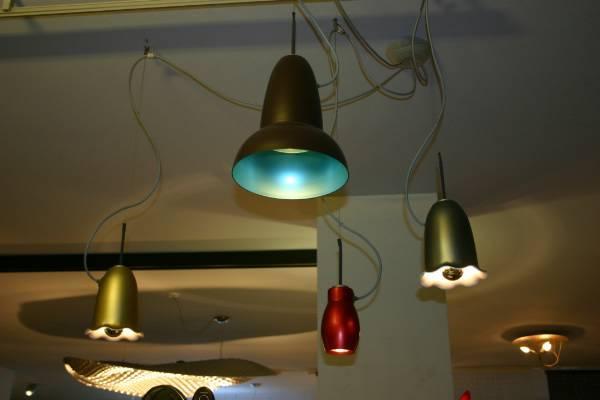 Πρωτότυπα σχέδια κρεμαστών φωτιστικών στα φώτα LED της τραπεζαρίας