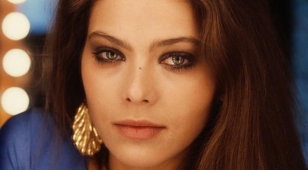 Η Ornella Muti 64 ετών αποπνέει γυναικεία γοητεία