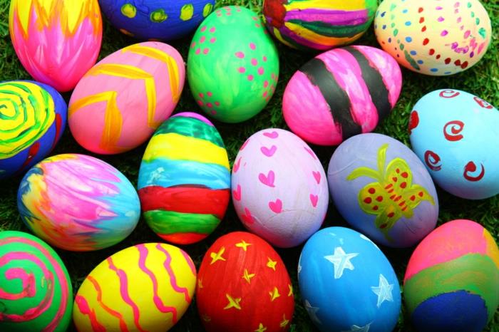 Πασχαλινά αυγά βάφουν ιδέες κόκκινες για παιδιά