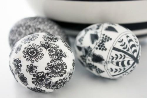 Ζωγραφική Πασχαλινά αυγά σε ασπρόμαυρο χαριτωμένο