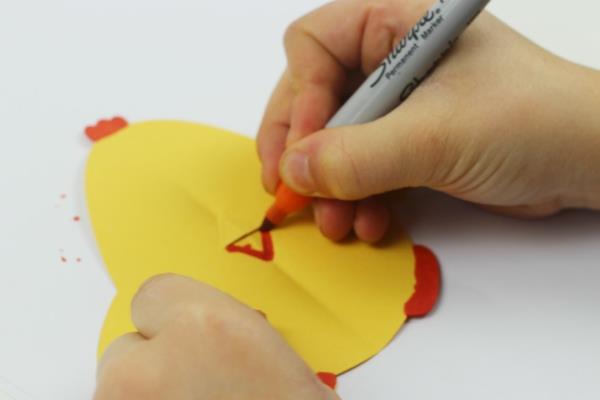 Φτιάξτε μόνοι σας πασχαλινές κάρτες Φτιάξτε τη δική σας πασχαλινή γκόμενα με ράμφος που μπορεί να ανοίξει