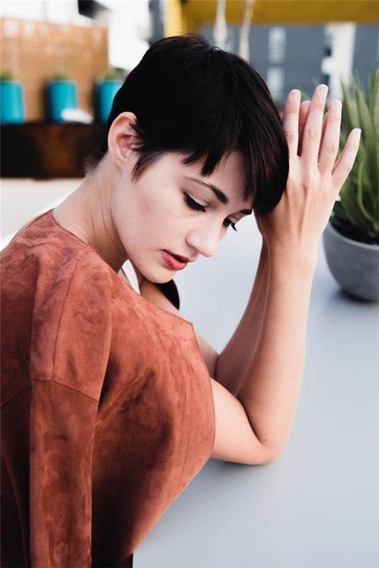 Pixie Hairstyle - Short Bob Trends Women 2020