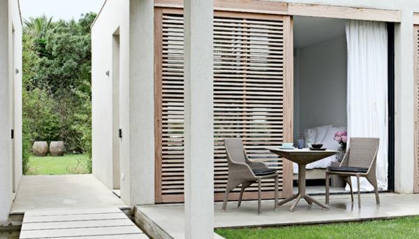 Επιτραπέζια καρέκλα επίπλων κήπου Polyrattan έξω από την τραπεζαρία έξω