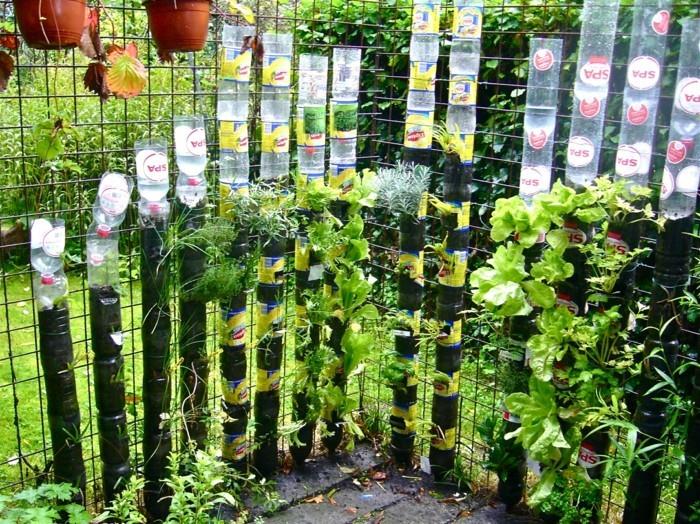 Ανακύκλωση χειροτεχνιών με πλαστικά ποτήρια μπουκάλια PET κάθετος κήπος