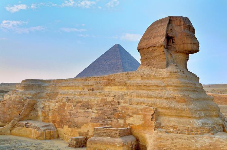 Προορισμοί 2020 η Μεγάλη Σφίγγα Γκίζα Κάιρο Αίγυπτος ένα λιοντάρι που ξαπλώνει με ανθρώπινο κεφάλι
