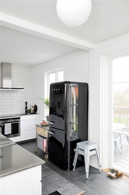 Ρετρό ψυγείο smeg μαύρες ιδέες σχεδιασμού κουζίνας